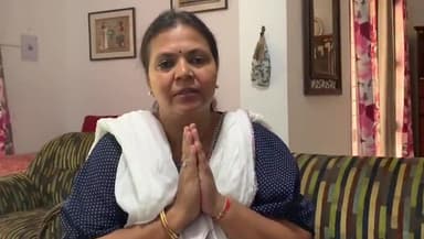 #दीपिका पांडेय सिंह ने कहा:- कोरोना महामारी में जब स्कूल बंद हैं, तब फीस लेने का कोई औचित्य ही नहीं बनता।