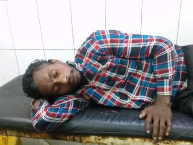 मोहनपुर: मोहनपुर के जमुनिया मोड़ के पास बाइक एक्सीडेंट में एक कि मौत वही दूसरे की हालत गंभीर #pappuyadavbhartiy #pappuyadav