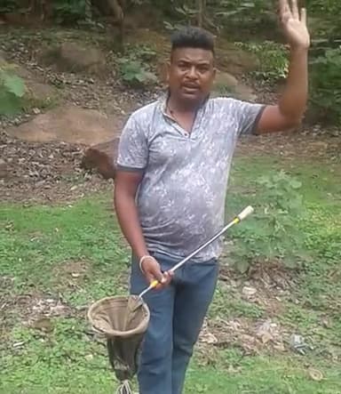 अजयगढ़: New snake Dhaman
mannan khan ajaigarh
#janseva