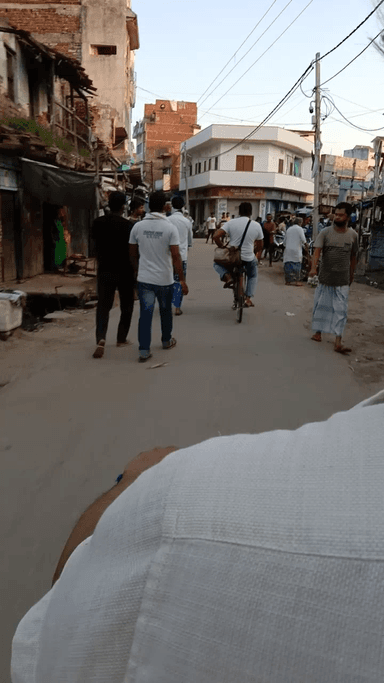 बिहार: आज बिहार शरीफ के कई इलाकों में बहुत भीड़ थी लोग अपने टाइम पास करने के लिए जाते हैं ।और बाहर निकलते हैं।#campus