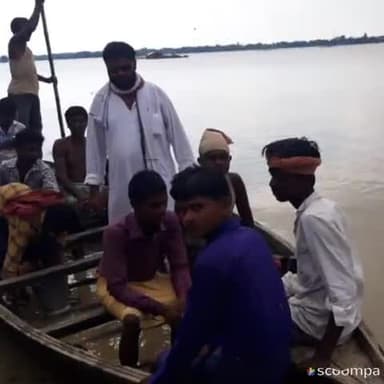 मधवापुर: जिला पार्षद ने मधवापुर का दौरा कर बाढ़ ग्रस्त इलाके का लिया जायजा, पीड़ितों से जाना हाल #जिला_पार्षद