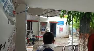 खबर वैशाली के हाजिपुर सदर अस्पताल से है जहां एक ही गल्वस से सभी लोगों का जांच हो रहा है।
#stayathome_saveindia