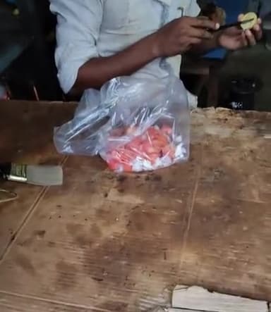 तिजारा: मार्केट में हो रही प्लास्टिक की पन्नी यूज
#tijara #rajasthanlockdown #rajasthan #market