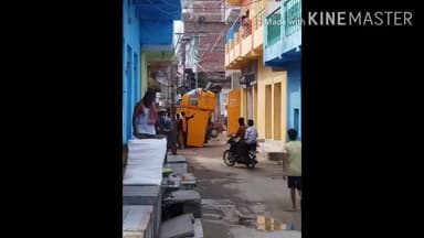 हैदरनगर: #AUTO PALTI #HAIDERNAGAR ATM ROAD KI GHATNA AAJ SUBAH 09 :20 AM KA HAI