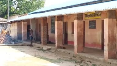 जशपुर: जशपुर में अन्य राज्यों से आने वाले 137 श्रमिकों को किया गया क्वारंटाइन #क्वारंटाइन_सेंटर #कोरोना_वायरस
