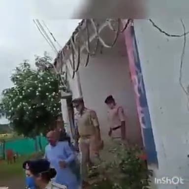 #विधायक #विजय_मिश्रा #एमपी से गिरफ्तार।उन्होंने मीडिया से कहा यूपी पुलिस कर सकती है उनका #एनकाउंटर।