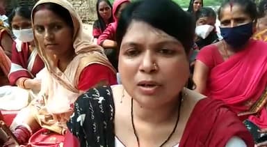 #बेगूसराय #भगवनपुर #आंगनवाड़ी #सेविका व #सहायिका ने #प्रखंड #मुख्यालय पर दिया #धरना