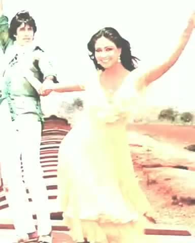 मल्हारगढ़: #बॉलीवुड #coolie #अमिताभबच्चन #ratiagnihotri #वायरल #viral #flashbackfriday #amitabhbachchan #uttarpradesh #india