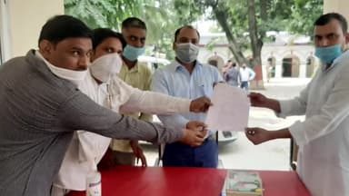नकुड: पठेड़ के व्यापारियों ने सौंपा नायब तहसीलदार को ज्ञापन, साप्ताहिक बंदी की रखी मांग #नायब_तहसीलदार