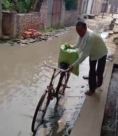शिकोहाबाद: ##gali ke pani ka nikash