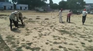 घाटमपुर: डिप्टी सीएम के आगमन को लेकर घाटमपुर कस्बे के जूनियर स्कूल में हेलीपैड बनाने की तैयारियां जोरों पर #डिप्टी_सीएम