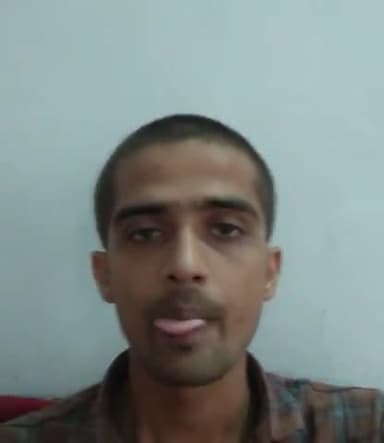 #बनारश#वाले#मिश्रा जी को #पुलिस ने किया #गिरफ्तार #स्मृति #ईरानी के #काफले पे #चूड़ियां #फेकि काले झंडे दिखाए