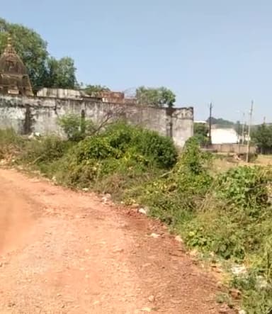 ग्वालियर गिर्द: सागर ताल मेन रोड पर स्थित #श्री_राधा_क्रष्ण मंदिर कभी खुलेगा भी या इसी प्रकार बंद पडा रहेगा.#प्रद्युम्न_सिंह_तोमर_जी.