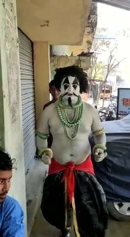 कोटवा: breaking news
#Purvi champaran ke KOTWA
me logo ka manoranjan
karte huye ek Bahuriya...