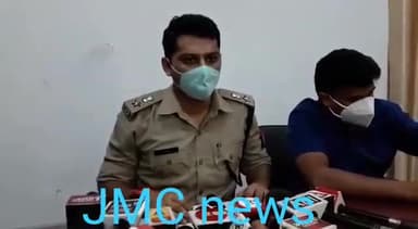 #योगी_का_जंगलराज
झांसी में शहर के बीचोबीच 10-15 दरिंदों ने छात्रा से गैंगरेप की हैवानियत भरी वारदात को दिया अंजाम।