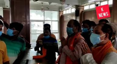 लखीसराय: बड़ी दुर्गा स्थान में बीजेपी की रोड शो करते हुए मां के दर्शन करने पहुंचे झारखंड के पूर्व मुख्यमंत्री - रघुवर दास
#lkr