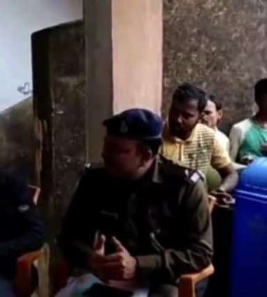 महेशपुर: देवीनगर में आंगनवाड़ी सेविका चयन में गड़बड़ी, आवेदिका ने पाकुड़ उपायुक्त से क्या शिकायत #गड़बड़ी