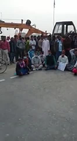 दरभंगा: #StandForFarmersChallenge
#जयजवान_जयकिसान
⭐किसान आंदोलन के समर्थन में नेशनल हाईवे 57 का चक्काजाम कर मोदी का पुतला फुंका