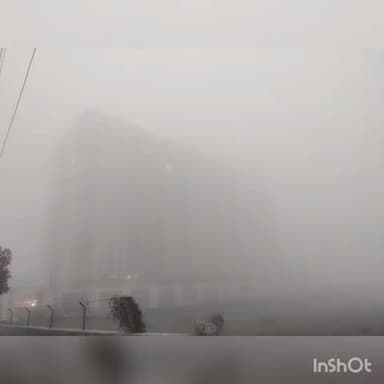 गिर्वा: उदयपुर का मौसम हुआ सर्दी में सुहाना।
#Fog #Cold_Weather
#Beautiful #CityofLakes
#Smart_City