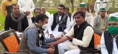 देखें, किसानों ने #प्रधानमंत्री को क्यों लिखा अपने खून से पत्र। जय #जवान जय #किसान #KisanEktaSangh #kisanandolan