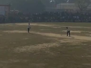 लौकहा: #Khutauna KCC VS LAUKHI cricket match #Mr.BARuN
