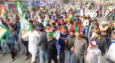 उत्तरप्रदेश के अमरोहा जिले से किसान 26 जनवरी की ट्रैक्टर रैली में शामिल होने निकले...
#FarmersProtests #TractorMarch