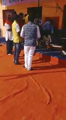 परसिया: #परासिया ग्राम अंबाड़ा में #श्रीराम_जन्मभूमि_मन्दिर_निर्माण #निधि_समर्पण_अभियान निमित्त #भारत_माता_की_आरती की गई।