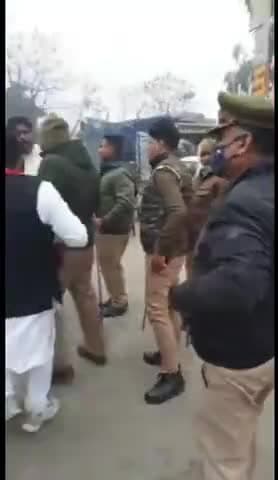 #किसानआंदोलन2020 #नही_चाहिये_भाजपा
#समाजवादी_किसान_यात्रा
पुलिस से झड़प
