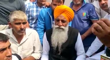 बहादुरगढ़ किसान महापंचायत पहले पत्रकारों को संबोधित करते हुए
#farmersprotests
#bkuharyana #gurnamsinghcharuni