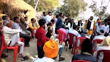 आज ग्राम पंचायत #रसूलपुर मजरा (टिक्कन खेड़ा) में बूथ अध्यक्ष #श्री_नन्द_किशोर जी के आवास पर कार्यकर्त्ताओ से भेंट की।