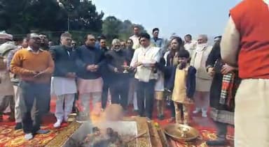 अन्तर्राष्ट्रीय सरस्वती महोत्सव आदिबद्री में आरती में हिस्सा लिया 
#कपिलमनीषगर्ग #सरस्वतीनदी #आदिबद्री