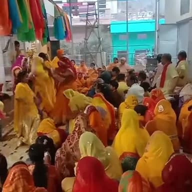 #बसंत पंचमी पर #फागउत्सव में महिलाओं ने बढ़ चढ़कर भाग लिया सुंदर कार्यक्रम लटियाल माता मंदिर में संपन्न हुआ
