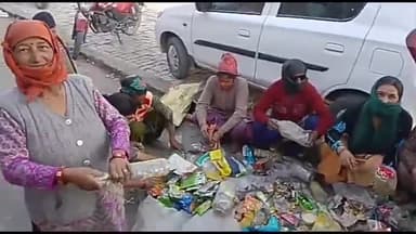 रेणुका: पॉलिब्रिक्स के पैराफिट बनाकर कचरे का #ईको #फ्रेंडली ढंग से निस्तारण कर रही है अंधेरी की महिलाएं