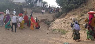 हरदा: जलोदा में घाट नहीं बनने के कारण पंचकोशी यात्रियों को परेशानियों का सामना उठाना पड़ा#hardanews #harda #ratirambabasamadhi