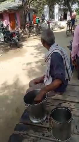 खागा: #नौबस्ता@ घाट पर भक्तों की उमड़ी भीड़ महाशिवरात्रि के पर्व के अवसर पर# वही ऋषि यों ने भोलेनाथ का प्रसाद का वितरण किया#