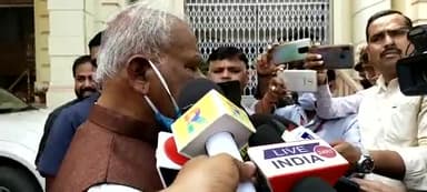 #hamareadhikarnews #jitan ram manjhi kya कुछ कह रहे है। इस वीडियो में सुनिए#bjp #public ईबीएल#corona #cmbihar िहार#pmmoद