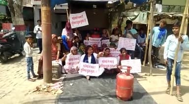 महंगी हुई घरेलू गैस और भी घरेलू वस्तुएं स्मृति रानी जी इस बारे में आप कुछ नहीं कहेंगी
#पूछता है भारत _ भारत की महिलाएं