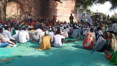 मंझनपुर: भारतीय किसान यूनियन के कार्यकर्ताओं को संबोधित करते हुए आपका अपना जयपाल #जिद्दी जिला अध्यक्ष किसान प्रकोष्ठ आप कौशांबी