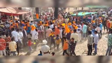 विश्व प्रसिद्ध भगोरिया ग्राम वालपुर जिला अलीराजपुर भोंगर्या हाट में आनंद लिया।
#वालपुर #भोंगर्या #भगोरिया #हाट