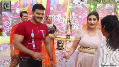 #Pawan Singh #Sapna Chaudhari का जबरदस्त होली Video Dance 2021
@pawansingh @khesarilal596