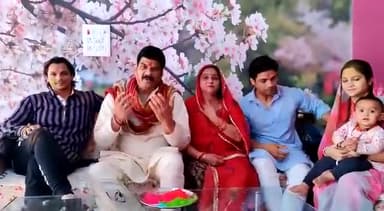 सभी को #होली की राम राम!
#मेरी_होली_मेरे_घर!!
प्रेम, स्नेह, सौहार्द के रंगों से आकाश रंग जाए।
#happyholi2021