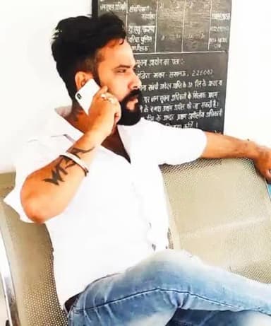 SP कार्यालय (शिवासिम्पी चैनप्पा) वरिष्ठ पुलिस अधीक्षक के यहां किसी अहम मुद्दे को लेकर पहुची #अखिल_भारत_हिन्दू_महासभा