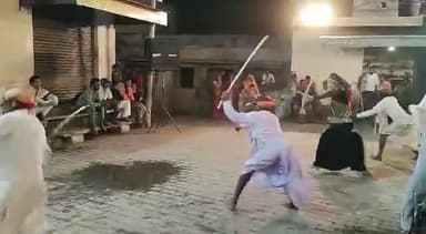 शीतला सप्तमी को पीसांगन के झूंझालिया चोक तेलीवाड़ा में हुआ गैर नृत्य का आयोजन
#pisangan #holi #गैर