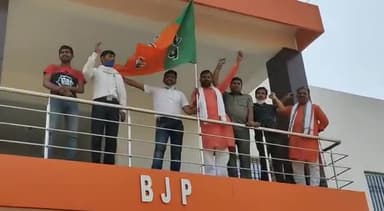 भाजपा निवर्तमान कार्यलय में लगय गया भाजपा का झंडा
#samarpandiwas