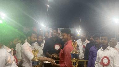 आज राता पंचायत के पुरानी राता ग्राम में Night Cricket Tournament का उद्घाटन करते हुए।
#ज़िलापार्षद #शरदयादव #फुल्लीडुमरदक्षिणी #SharadYadav #ज़िपसदस्य #फुल्लीडुमर