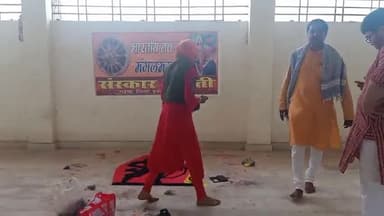 गढ़वा: शहर के गढ़देवी मंदिर एवं श्रीराम लला मंदिर के प्रांगण में संस्कार भारती ने रंगोली बनाकर किया नव वर्ष का स्वागत #रंगोली