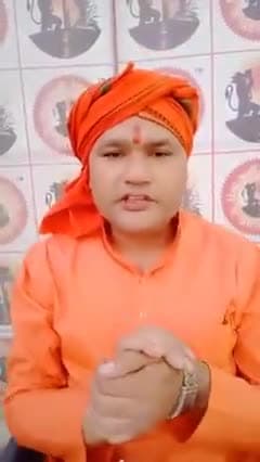 वीडियो अंत तक देखे, हिन्दुआर्मी का आवाहन
अपने #मंदिरों पर बड़े लाउडस्पीकर लगाए #जेहादियों के माइक बंद करवाये । सुशीलतिवा