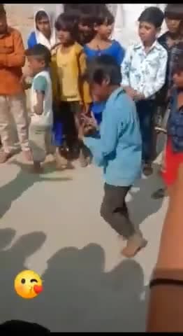 लिटिल डांसर के सामने सब फेल हो गई।
#यूपी #टैलेंट #Viral #इंडिया