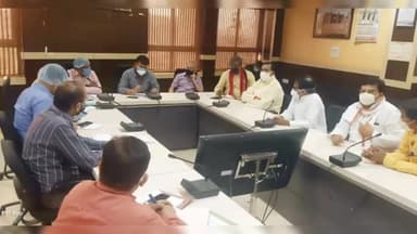 ग्वालियर मे 7 मई तक लागू रहेगा जनता कोरोना कर्फ्यू,बैंड बाजा बारात पर प्रतिबंध
#gwalior #jantacurfew #covid19 #ग्वालियर