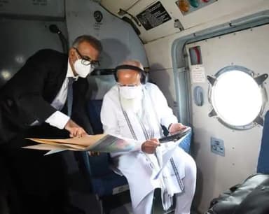 ताउते से गुजरात में हुई तबाही का जायजा लेते देश के प्रधानसेवक माननीय श्री नरेन्द्र मोदी जी।
#CycloneTauktae
